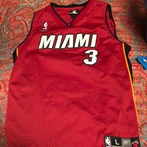 Kids Dwayne Wade jersey size 14-16 NWT